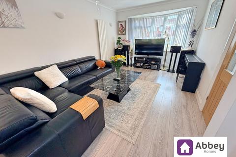 5 bedroom detached house to rent, Westfield Road, Leicester, LE3