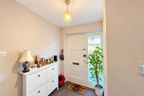 4 bedroom detached house for sale, Tomlyns Close, Hutton, Brentwood
