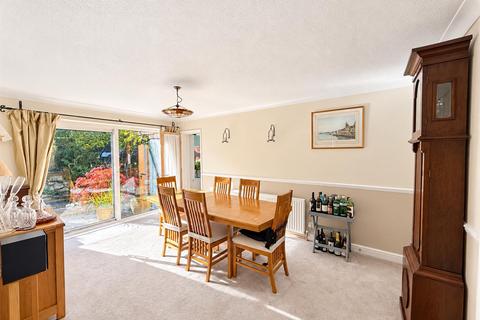 4 bedroom detached house for sale, Tomlyns Close, Hutton, Brentwood