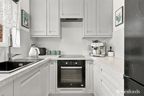 1 bedroom apartment for sale, Frazer Close, Romford, RM1