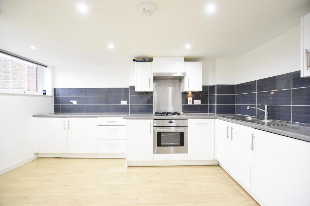 Apartment in London, West Ham - View 5