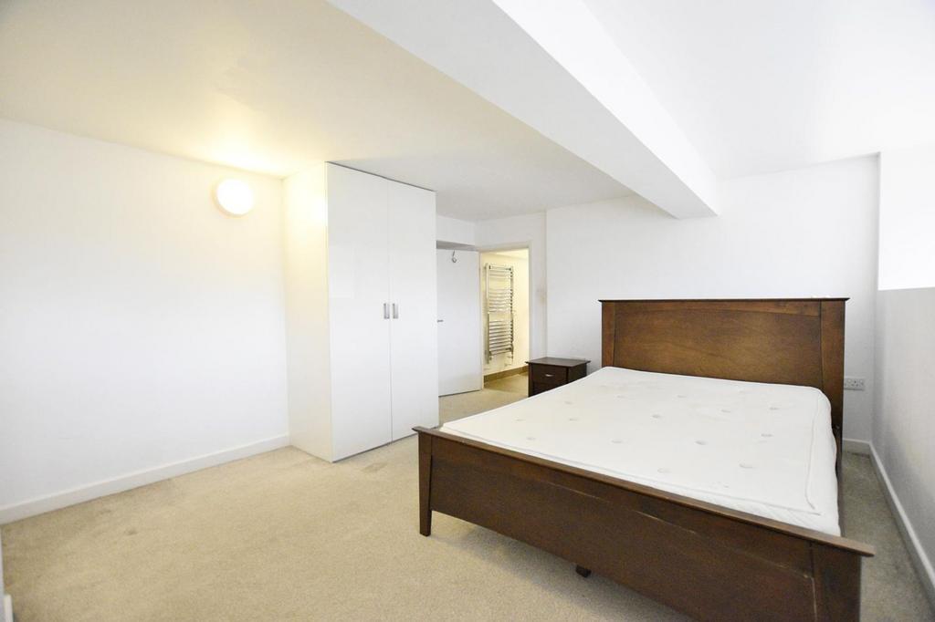 Apartment in London, West Ham - More