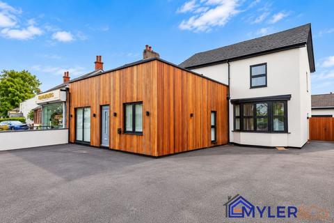6 bedroom semi-detached house for sale, Cronton Road, Widnes, WA8 5QG