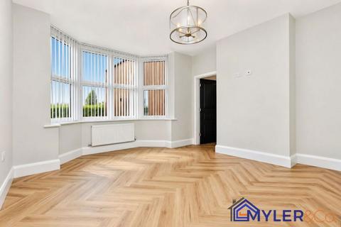 6 bedroom semi-detached house for sale, Cronton Road, Widnes, WA8 5QG