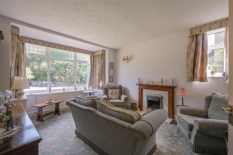 3 bedroom detached house for sale, Lyndhurst Avenue, Brighouse
