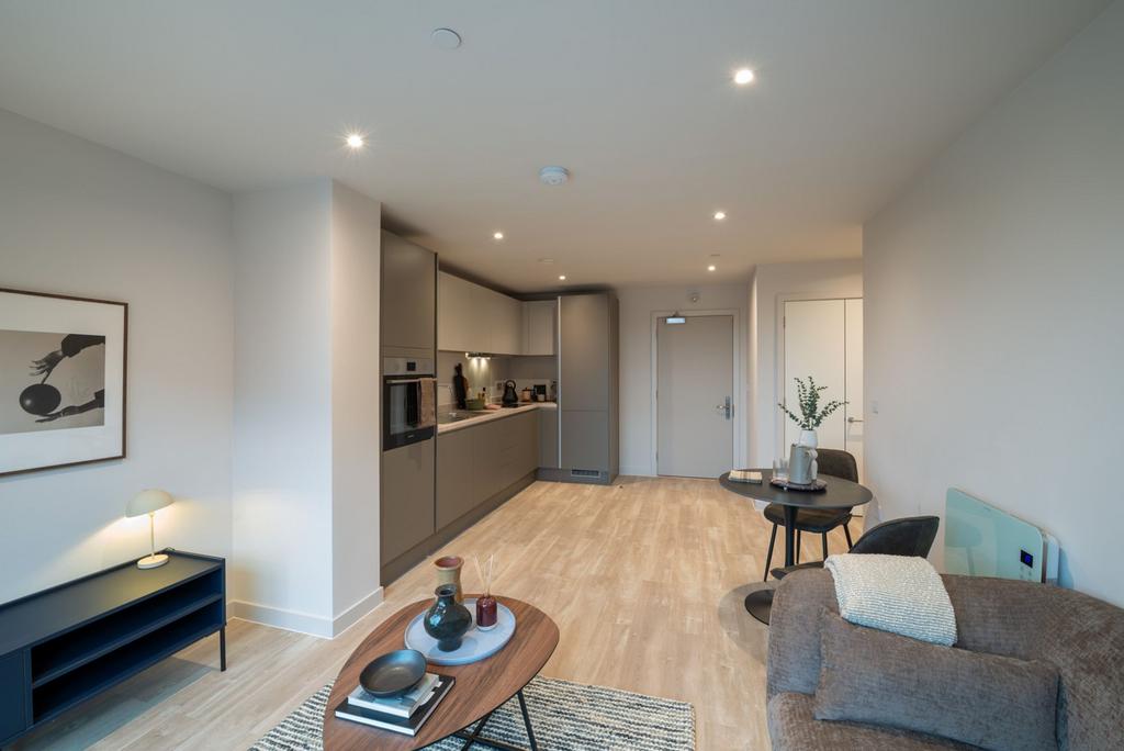 Apartment in Trafford, Greater Manchester - View 2