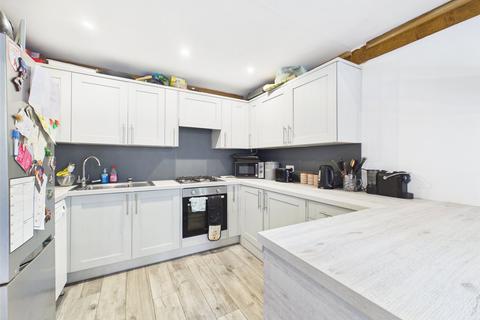 3 bedroom barn conversion to rent, High Street, Oxfordshire OX39