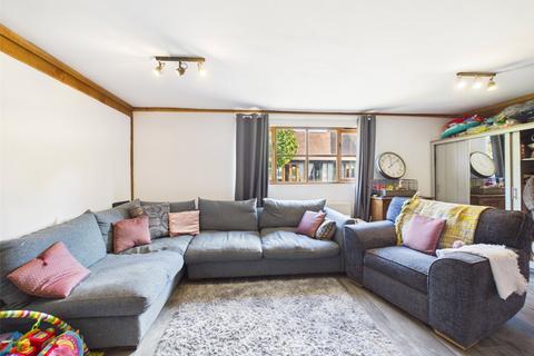 3 bedroom barn conversion to rent, High Street, Oxfordshire OX39