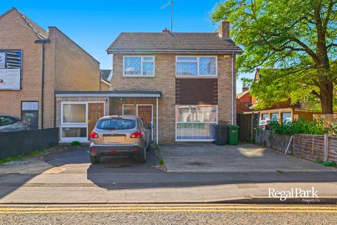 4 bedroom detached house to rent, Huntly Grove, Peterborough PE1