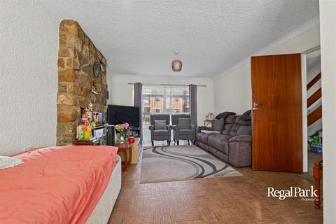 4 bedroom detached house to rent, Huntly Grove, Peterborough PE1