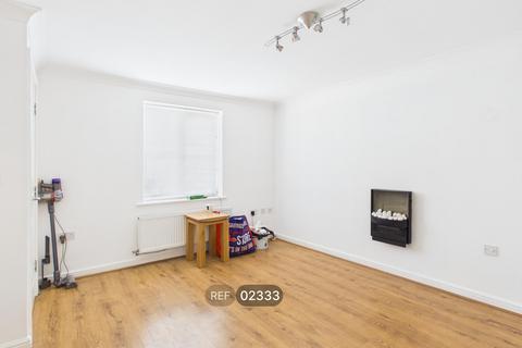3 bedroom terraced house to rent, The Combers, Ipswich, IP5 2EY