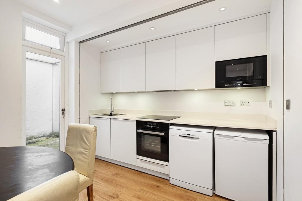 Apartment in London, South Kensington - View 2