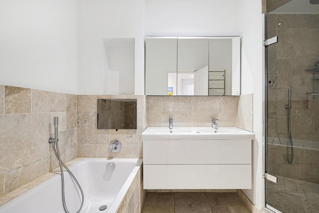 Apartment in London, South Kensington - View 3