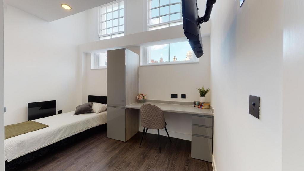 Apartment in Nottingham - View 3