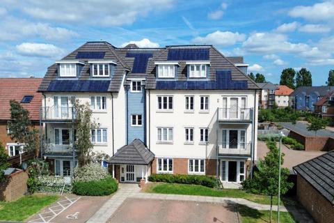 2 bedroom apartment for sale, Barn Avenue, Aldershot GU12