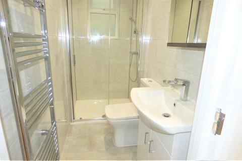 1 bedroom detached bungalow to rent, Clayton Road,Hayes,UB3 1AZ