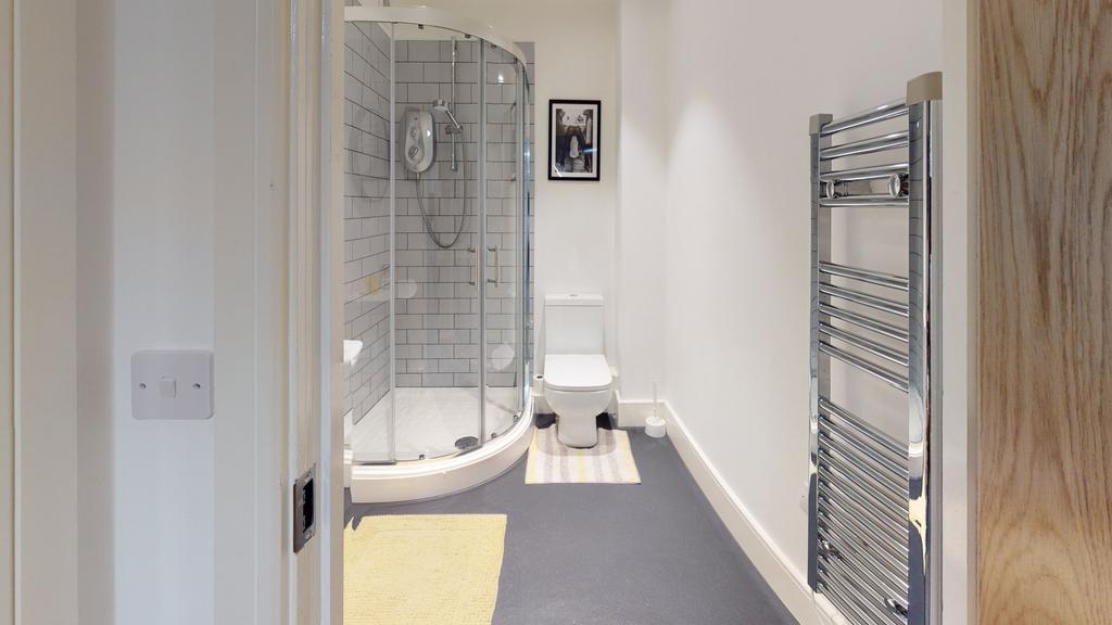 House in Nottingham - View 5