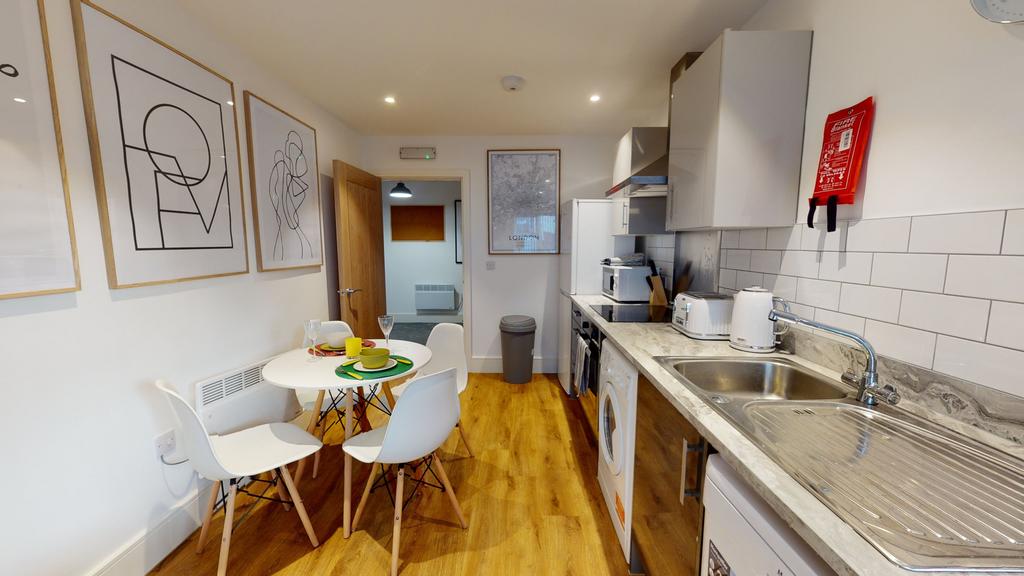 House in Nottingham - View 4