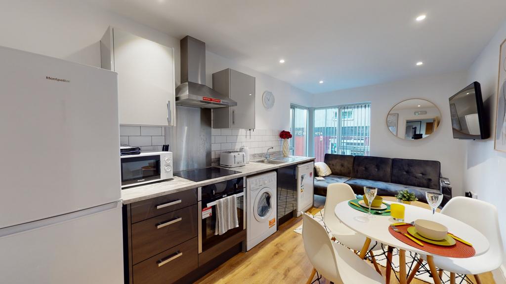 House in Nottingham - View 5