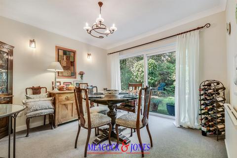 4 bedroom detached house for sale, Shenfield Road, Shenfield, Brentwood