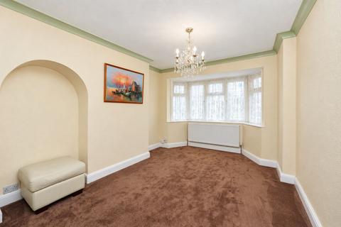 3 bedroom semi-detached house to rent, Harvey Road, Northolt, UB5
