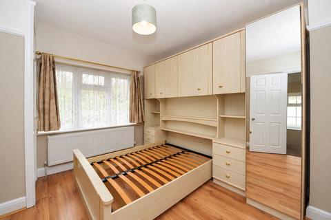 3 bedroom semi-detached house to rent, Harvey Road, Northolt, UB5