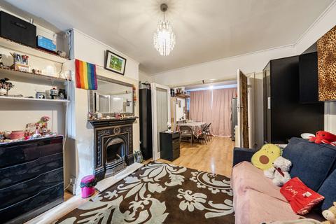 3 bedroom terraced house for sale, Turner Road, Edgware HA8
