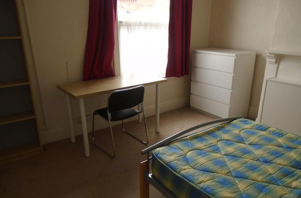 House in Birmingham, Bournbrook - More