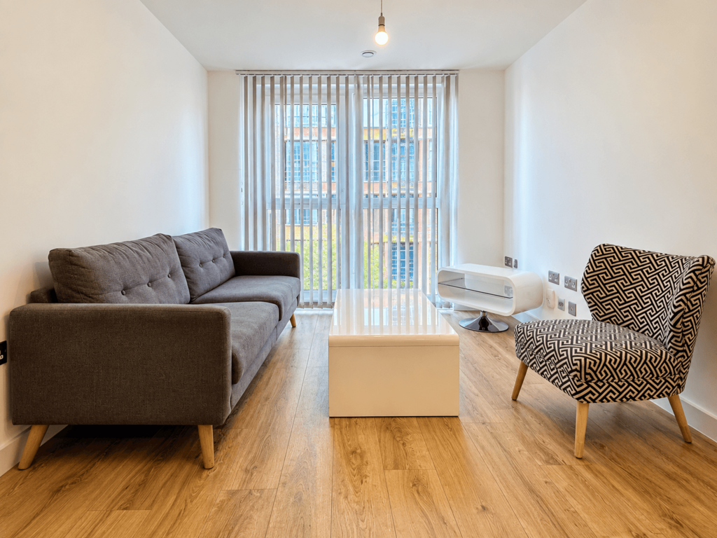 Apartment in Birmingham, West Midlands - View 3