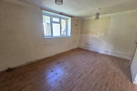 Studio for sale, Moorfield Road, Bath, BA2