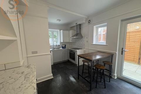 1 bedroom maisonette to rent, Fortescue Road, London, Greater London