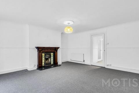 2 bedroom flat to rent, Sandgate Road, Folkestone, CT20