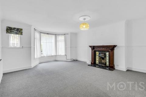 2 bedroom flat to rent, Sandgate Road, Folkestone, CT20