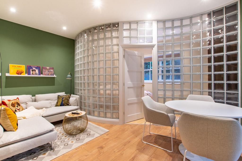 Apartment in London - View 2
