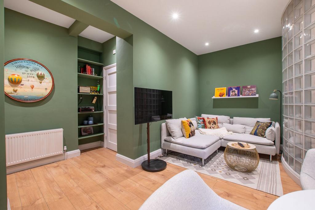 Apartment in London - More