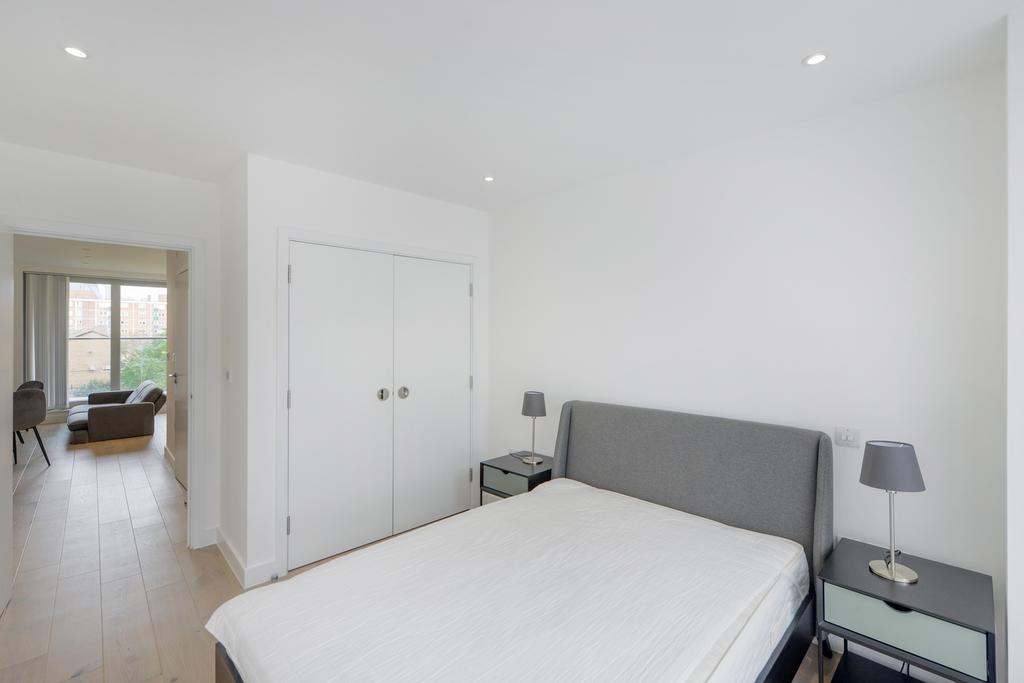 Apartment in London - More