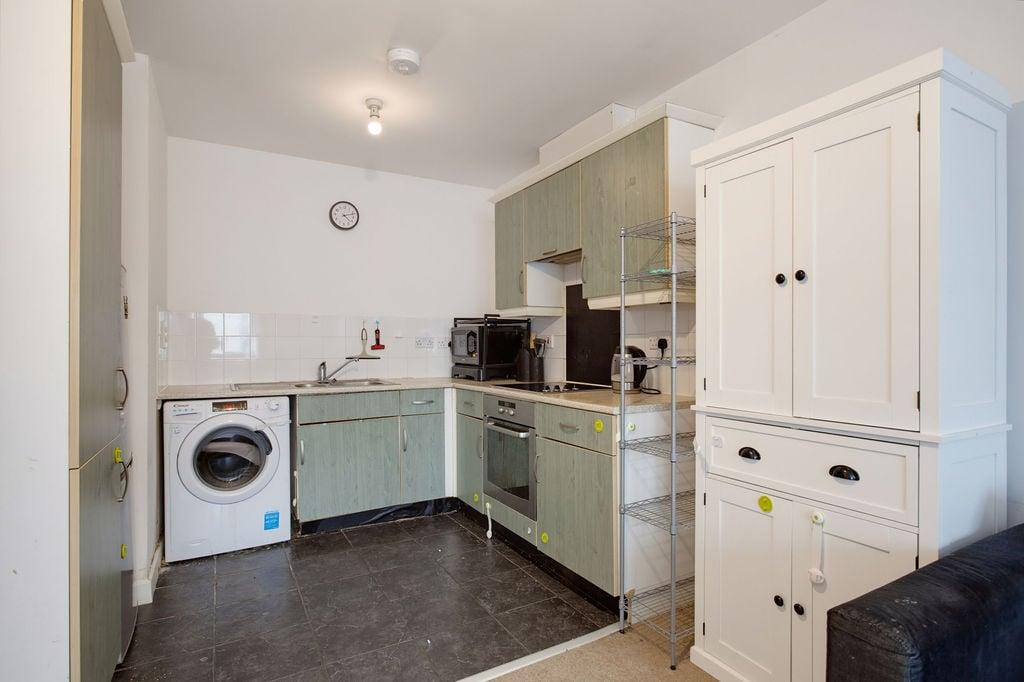 Apartment in London - View 5