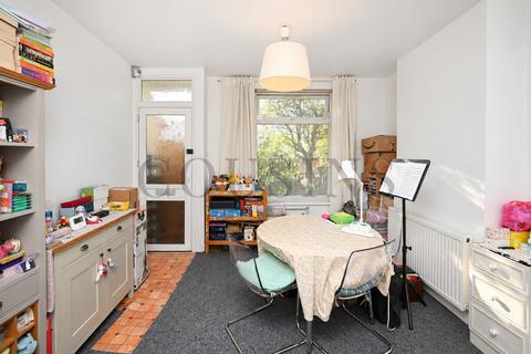 undefined, Collingwood Road, London, N15