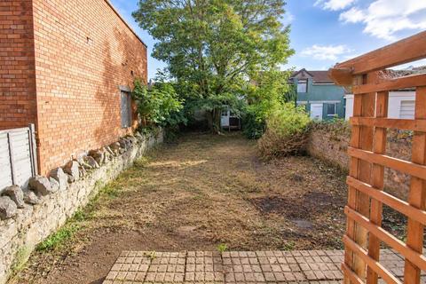 3 bedroom detached house for sale, *South Ward*3-4 Bedrooms*Large Private Rear Garden*General Updating Required*