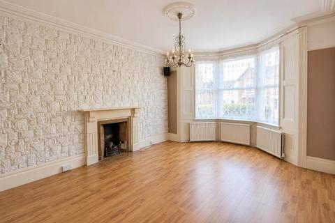 3 bedroom detached house for sale, *South Ward*3-4 Bedrooms*Large Private Rear Garden*General Updating Required*