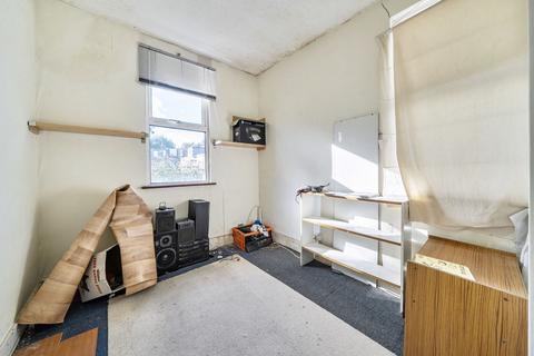 3 bedroom terraced house for sale, Priory Road, Chiswick, London, W4