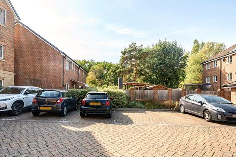 1 bedroom apartment for sale, Winter Close, Epsom, Surrey