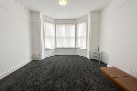 2 bedroom flat to rent, Foxhall Road, Nottingham, NG7
