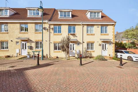 3 bedroom townhouse for sale, Jury Road, Hampton Vale, Peterborough