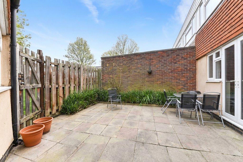 House in Raynes Park - More