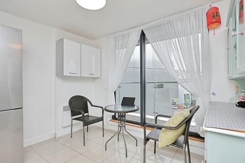 2 bedroom flat for sale, Geoffrey Watling Way, Norwich