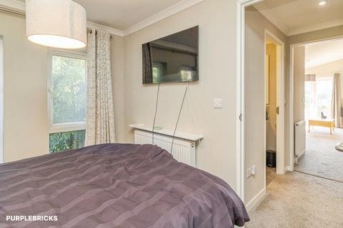 2 bedroom park home for sale, Castle Hill Road, Dunstable, LU6