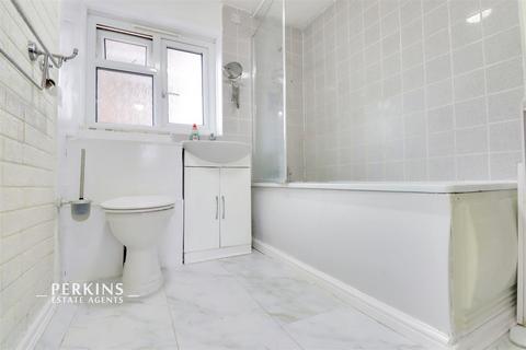 2 bedroom flat to rent, Northolt, UB5