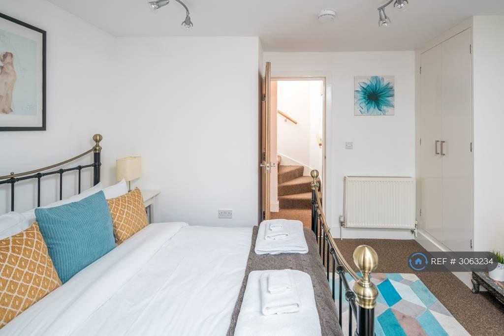 Apartment in London - More