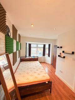 1 bedroom in a house share to rent, Una Avenue, Leicester LE3